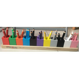 Porte-crayon en bois avec 11 pots à crayons (11 couleurs) - People&baby Porte-crayon en bois avec 11 pots à crayons (11 couleurs) - People&baby