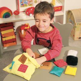 Toucher carrés - Hop’Toys | Achetez sur Everykid.com