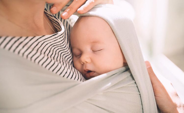 Les avantages du portage sur les bébés