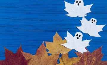 Vous avez envie de décorer la maison avec les enfants pour Halloween ? Voici une activité pour vous, et pour vos enfants dès 2 ans ! Créez des guirlandes de fantômes et de citrouilles pour Halloween !